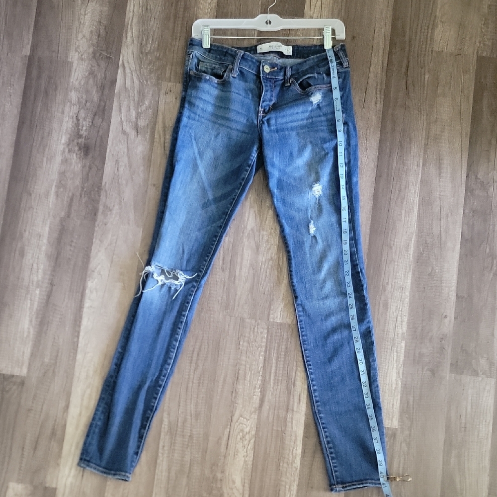 Abercrombie & Fitch Blue Skinny Jeans. Size 4L